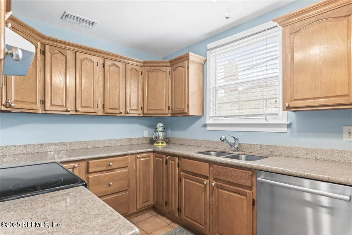 Jacksonville, Florida 32205, United States, 3 Bedrooms Bedrooms, ,2 BathroomsBathrooms,Residential,Active,144006