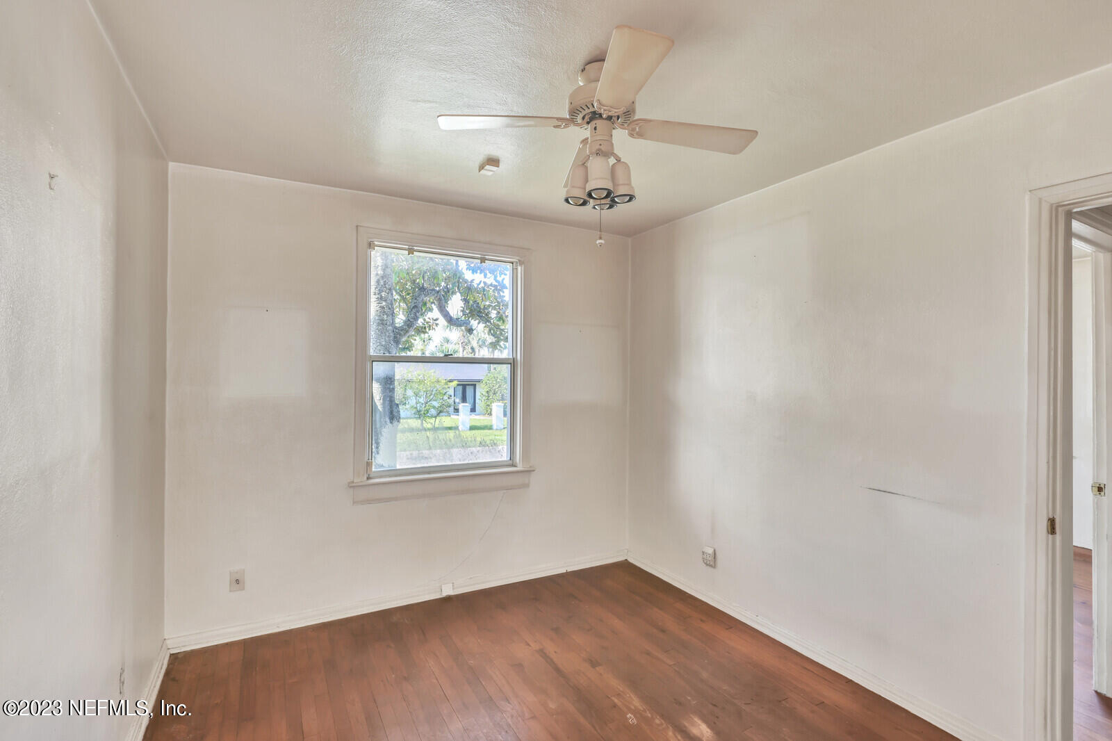 Neptune Beach, Florida 32266, United States, ,Residential,Pending,72286