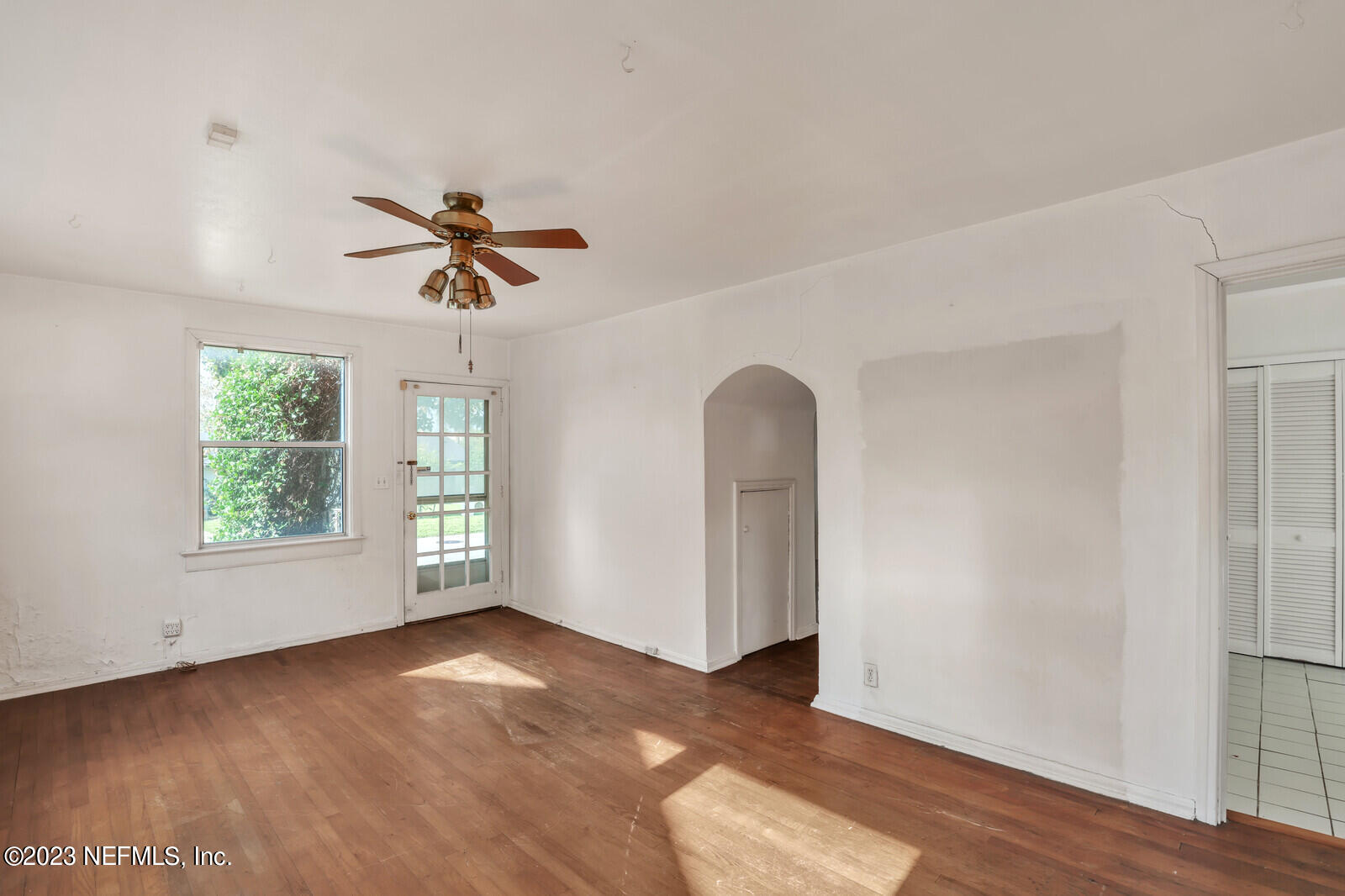 Neptune Beach, Florida 32266, United States, ,Residential,Pending,72286