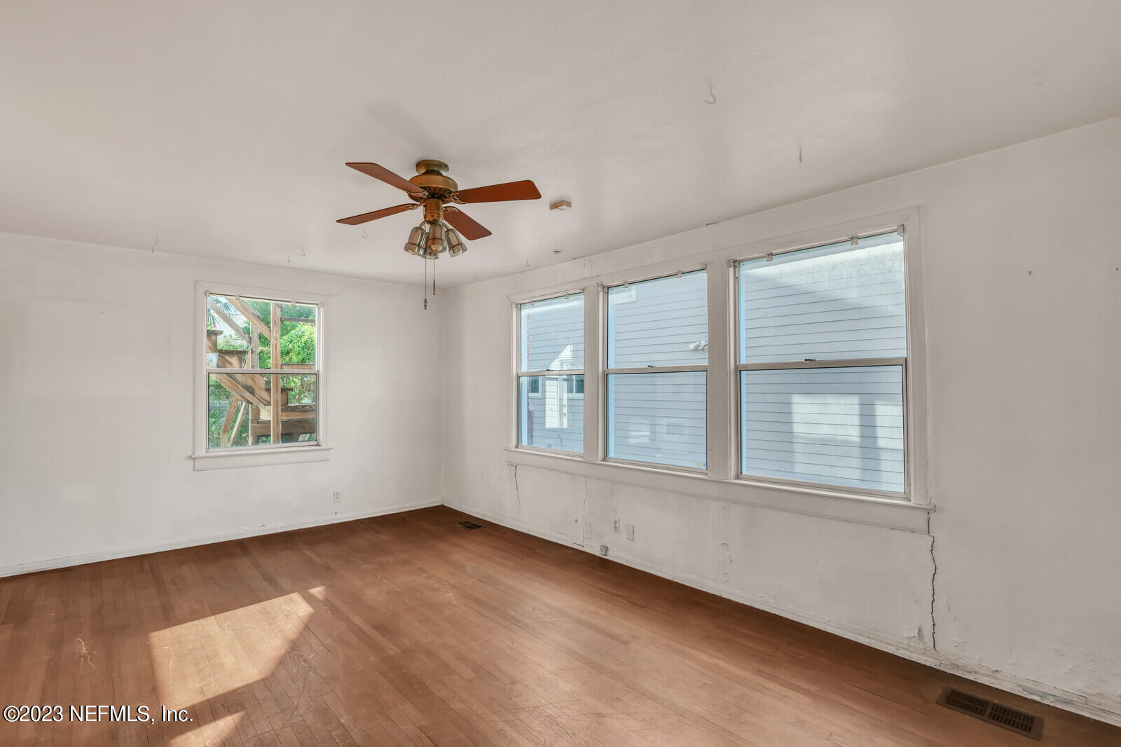 Neptune Beach, Florida 32266, United States, ,Residential,Pending,72286