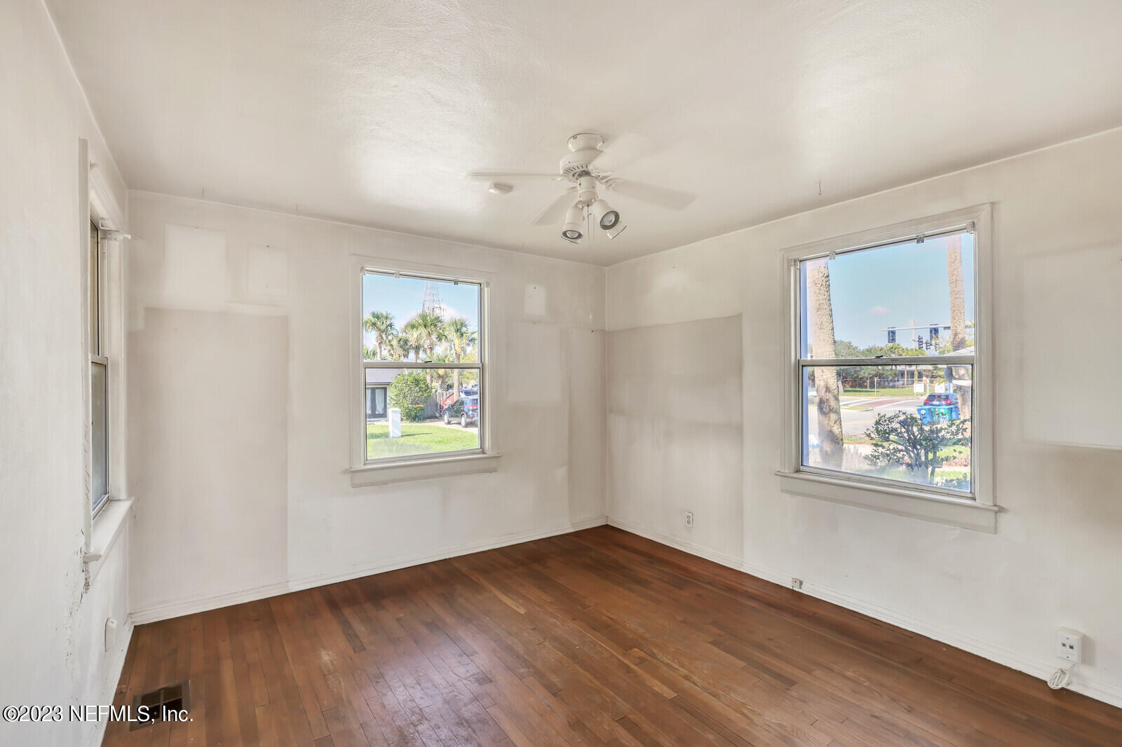 Neptune Beach, Florida 32266, United States, ,Residential,Pending,72286