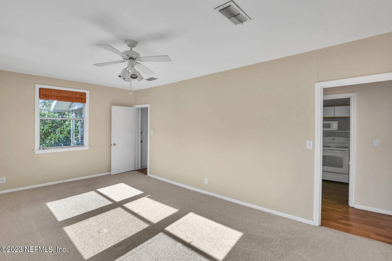 Neptune Beach, Florida 32266, United States, ,Residential,Pending,72286