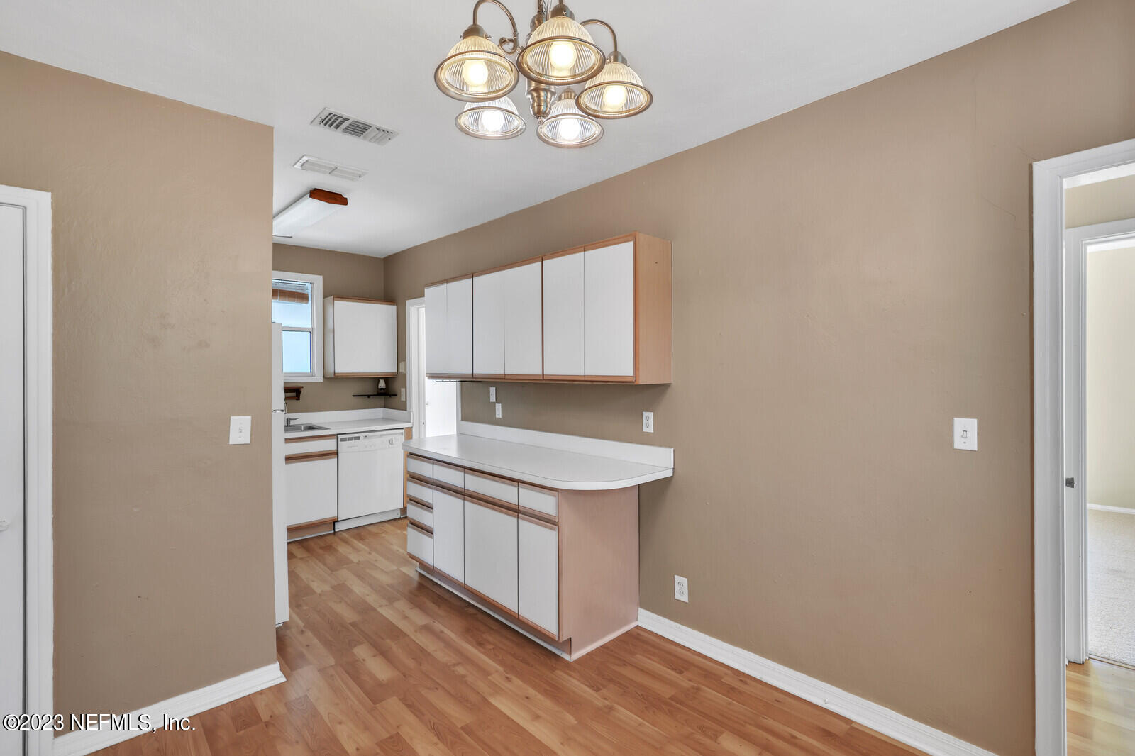 Neptune Beach, Florida 32266, United States, ,Residential,Pending,72286