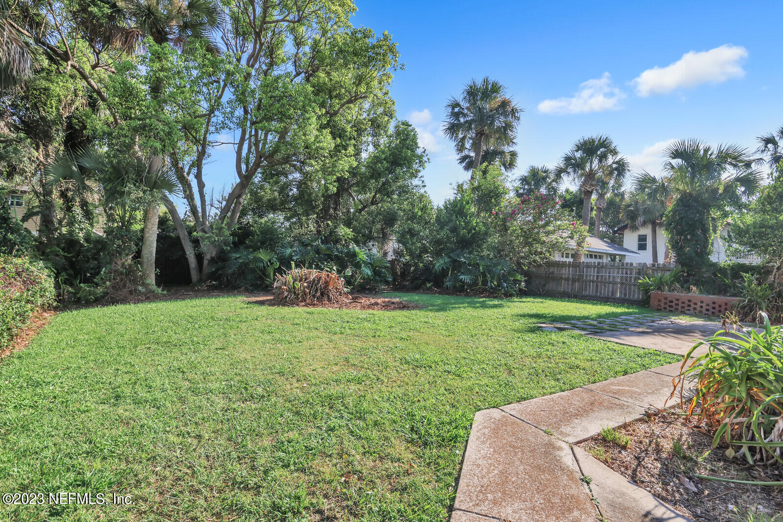 Neptune Beach, Florida 32266, United States, ,Residential,Pending,72286