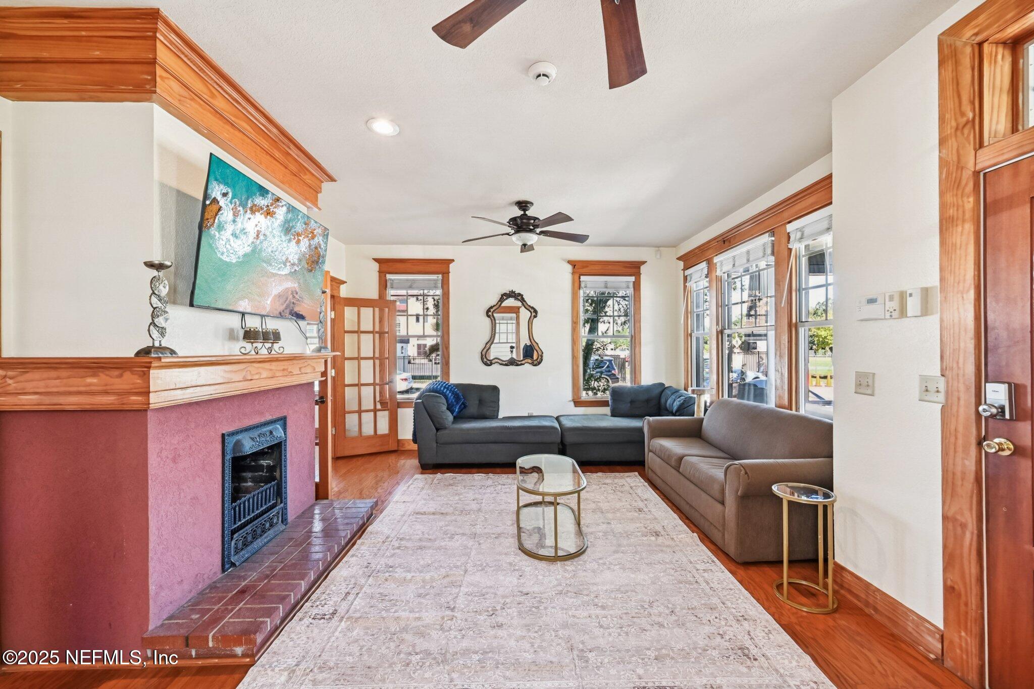 1954 HUBBARD Street