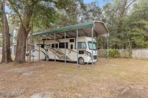 A home in Middleburg