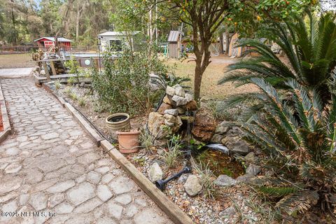 A home in Middleburg