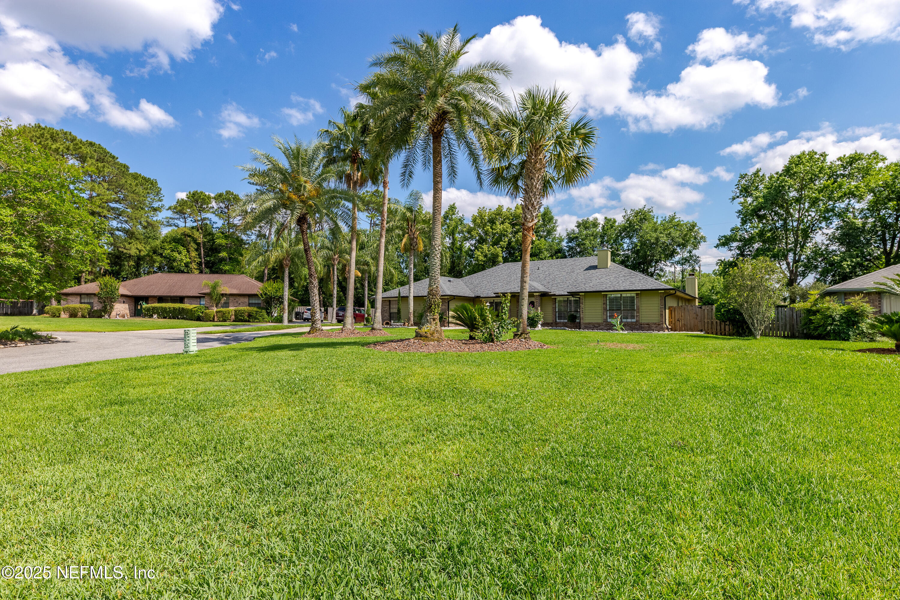 806 FALKIRK Court