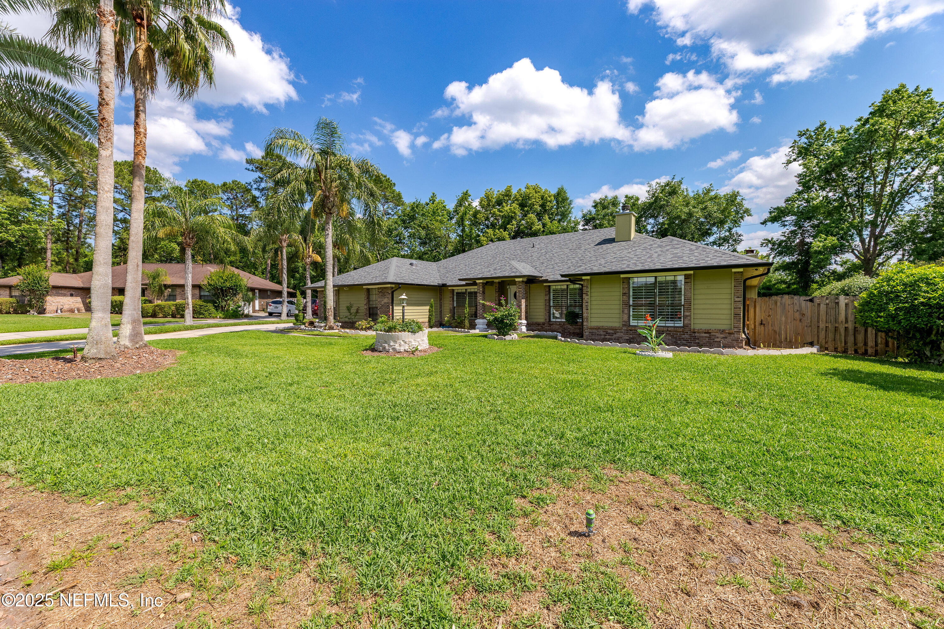806 FALKIRK Court