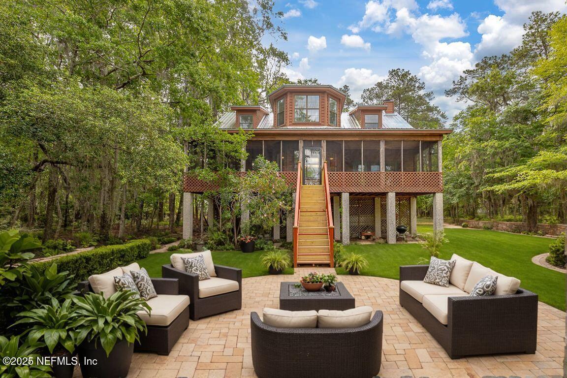 1525 W BLACK ISLAND Road SE