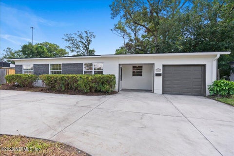 Photo of 3701 COPPER Circle E, Jacksonville, FL 32207 (MLS # 2163946)