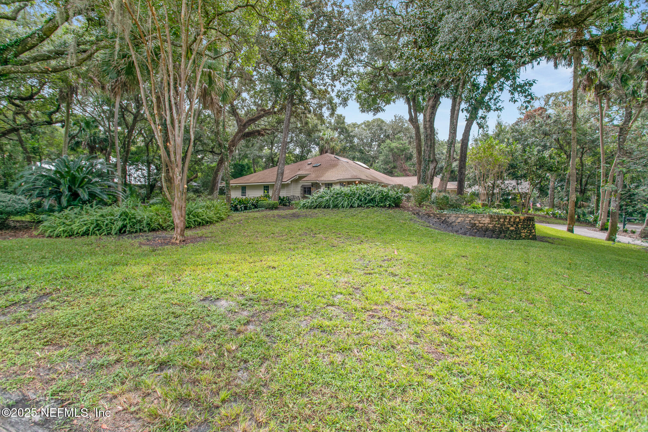 1895 HICKORY Lane