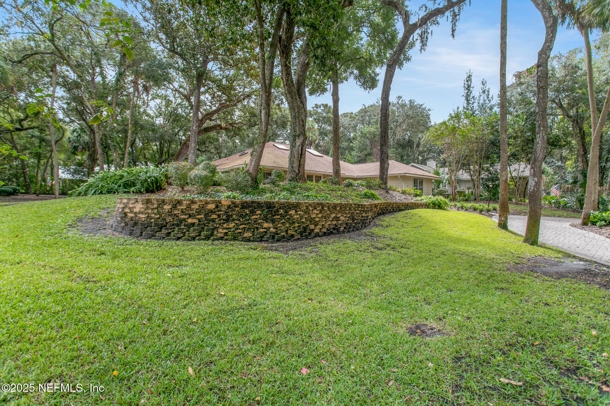 1895 HICKORY Lane