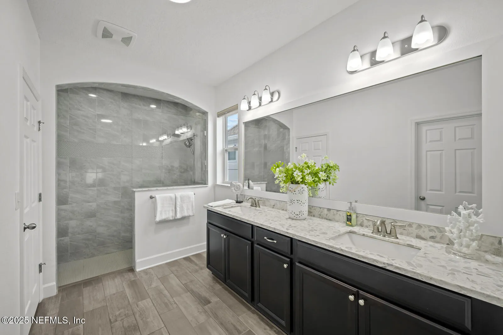 Ponte Vedra, Florida 32081, United States, 3 Bedrooms Bedrooms, ,2 BathroomsBathrooms,Residential,Pending,126784