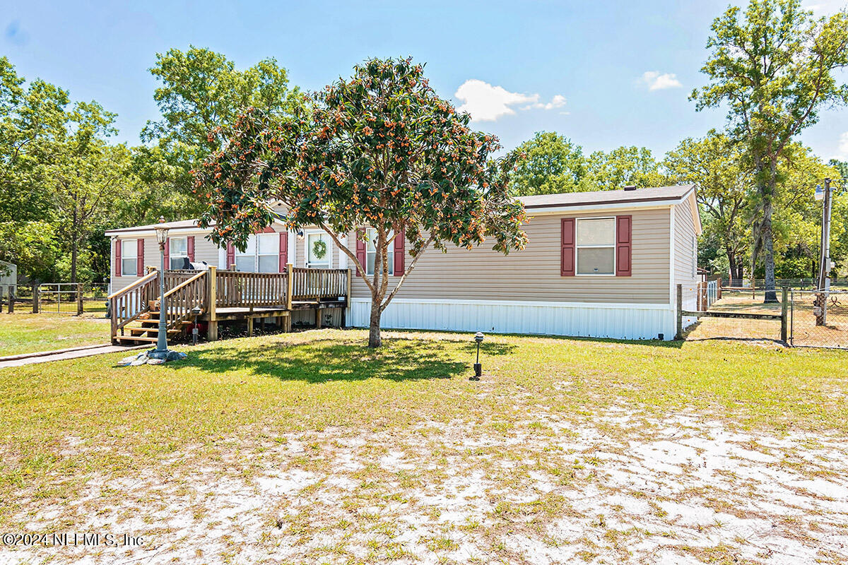 Middleburg, FL home for sale located at 4559 Crazy Horse Avenue, Middleburg, FL 32068
