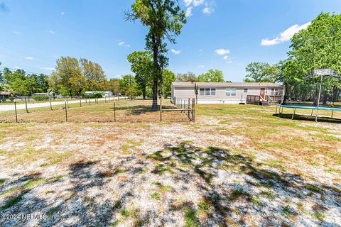 A home in Middleburg