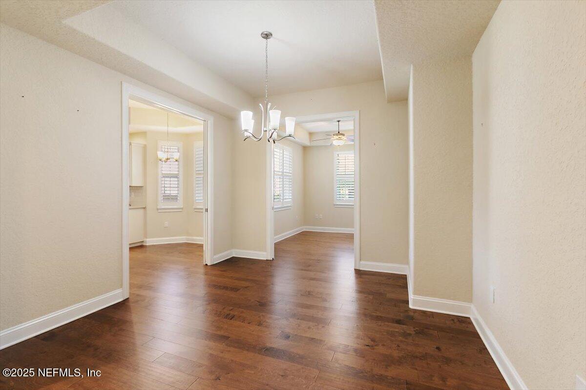 157 LATERRA LINKS Circle 102