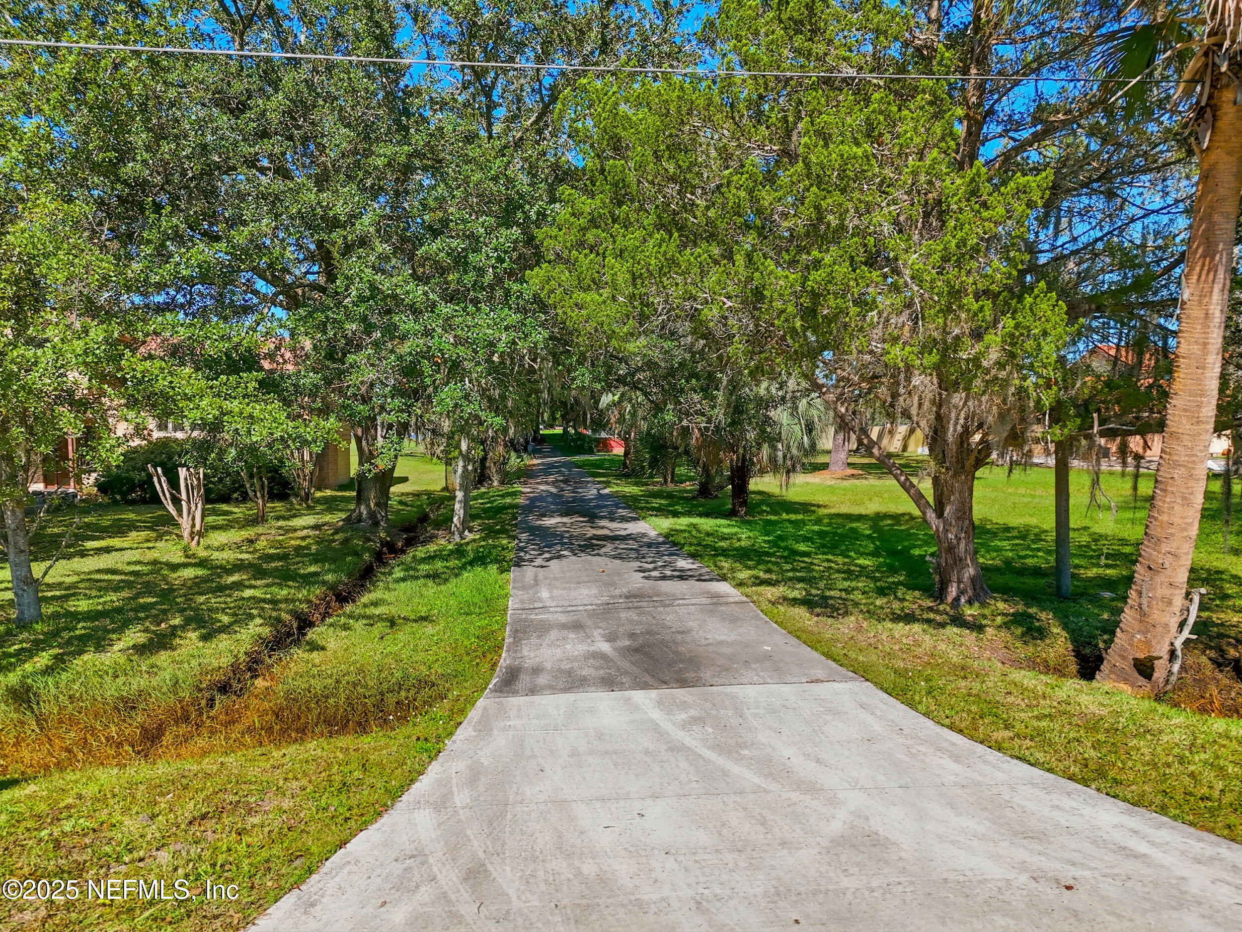 1625 CARBONDALE Drive N