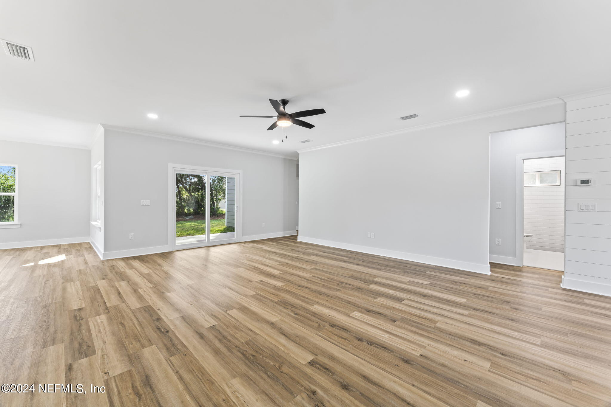 2576 HUNTINGTON Way