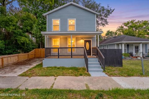 Photo of 115 W 16TH Street, Jacksonville, FL 32206 (MLS # 2142347)