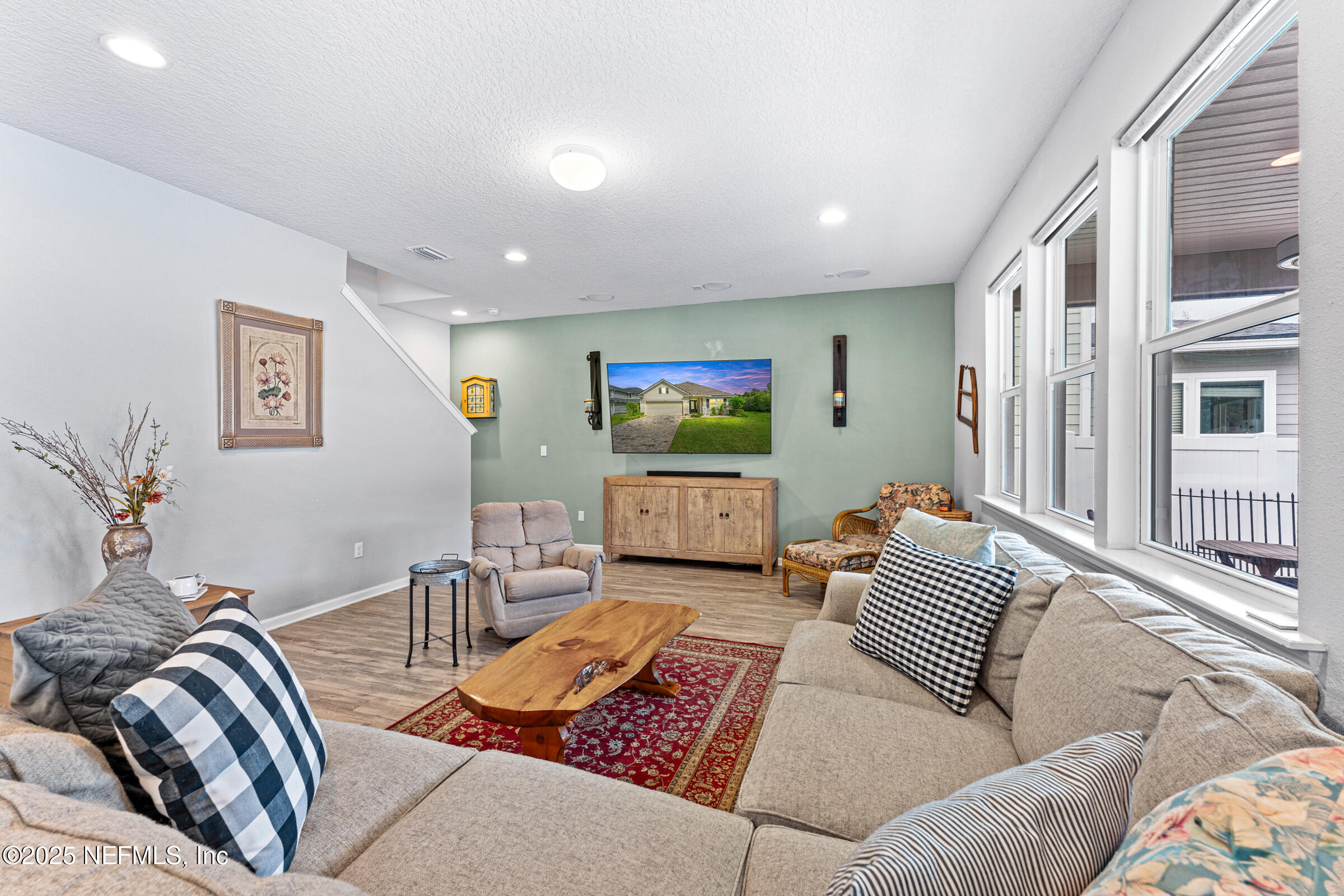 463 TUMBLED STONE Way