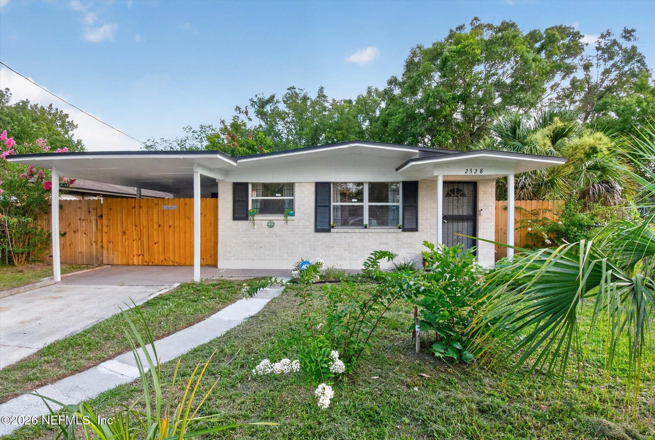 2328 W 10TH Street