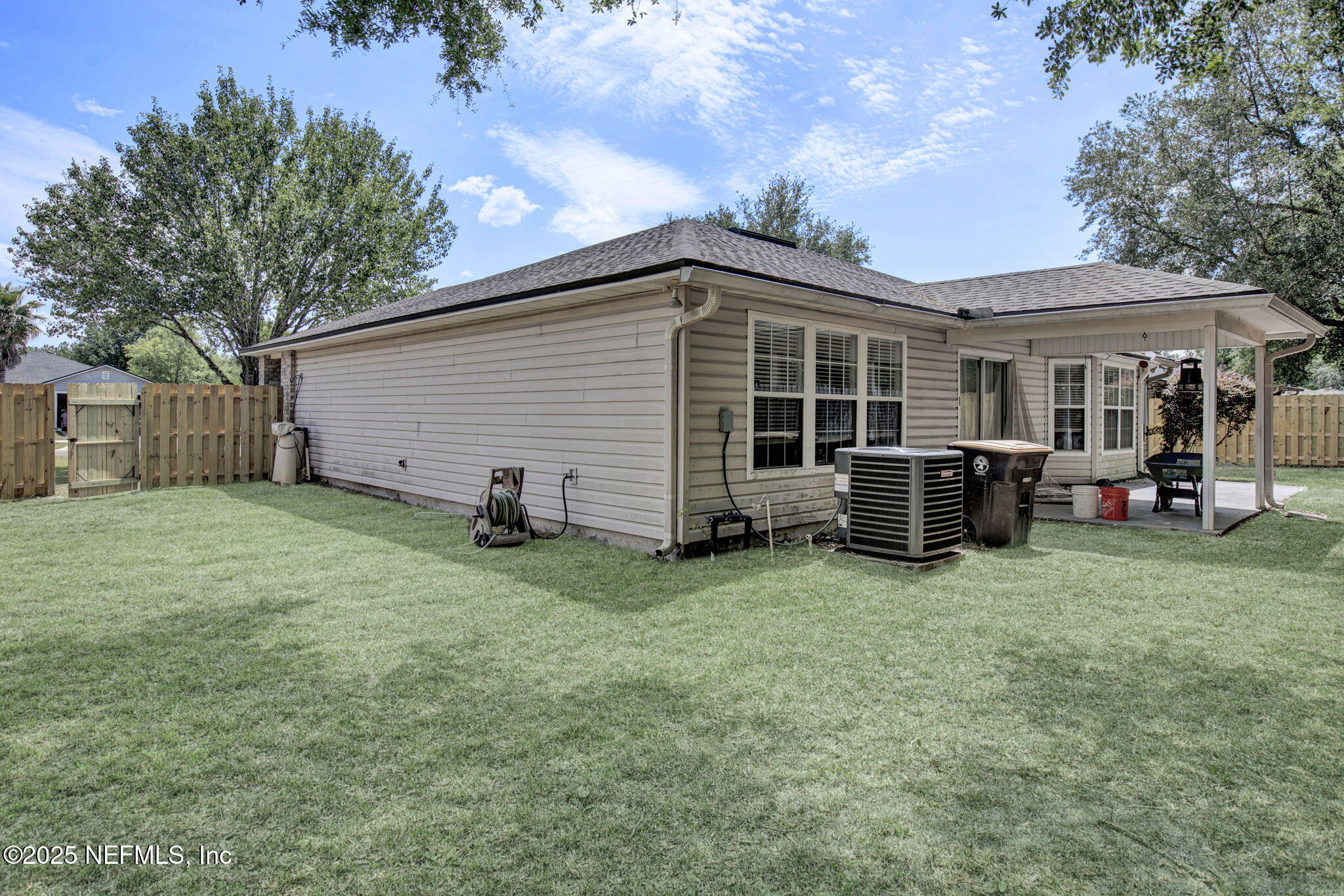 11255 MARTIN LAKES Drive N