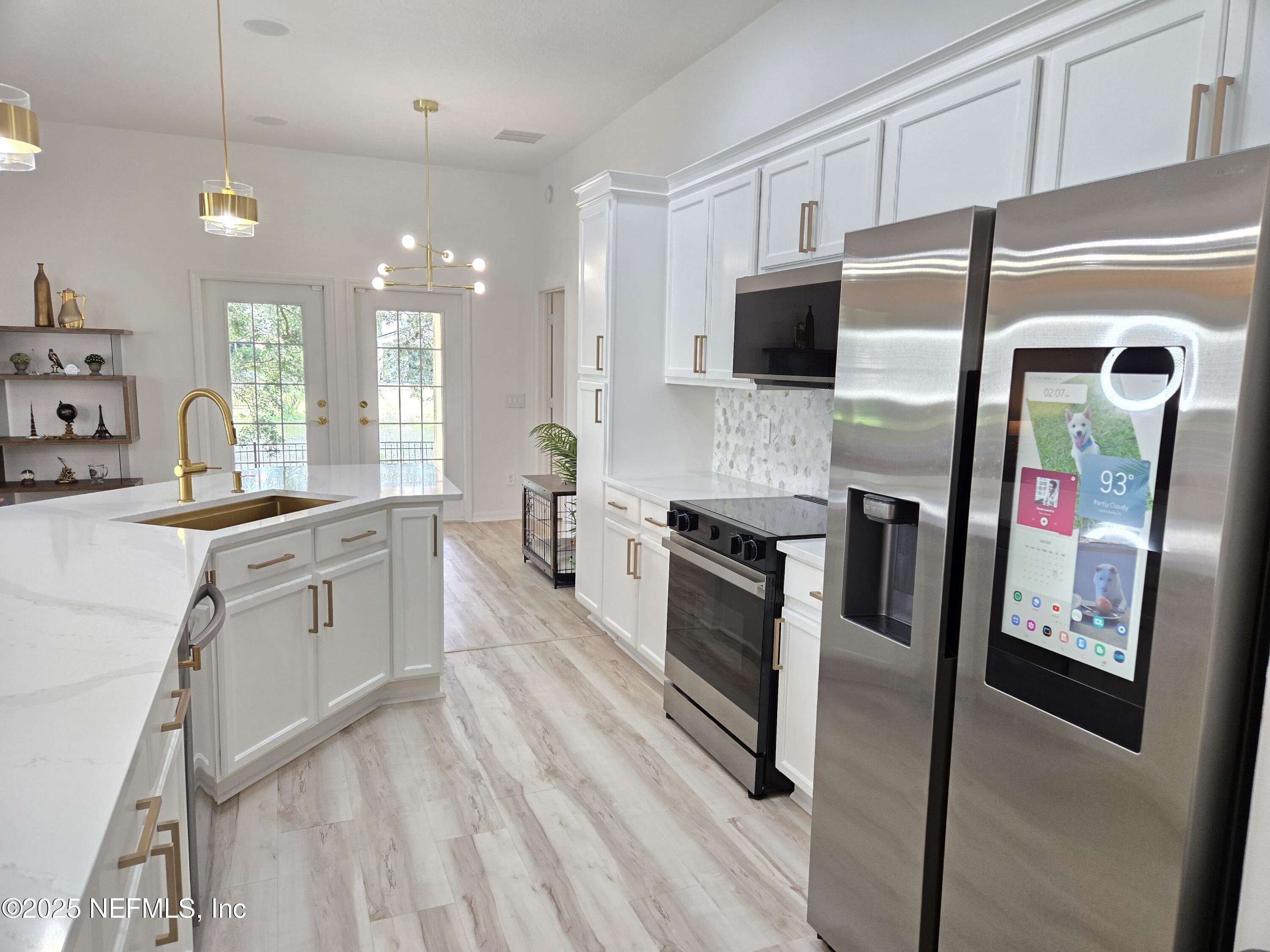 250 STERLING HILL Drive