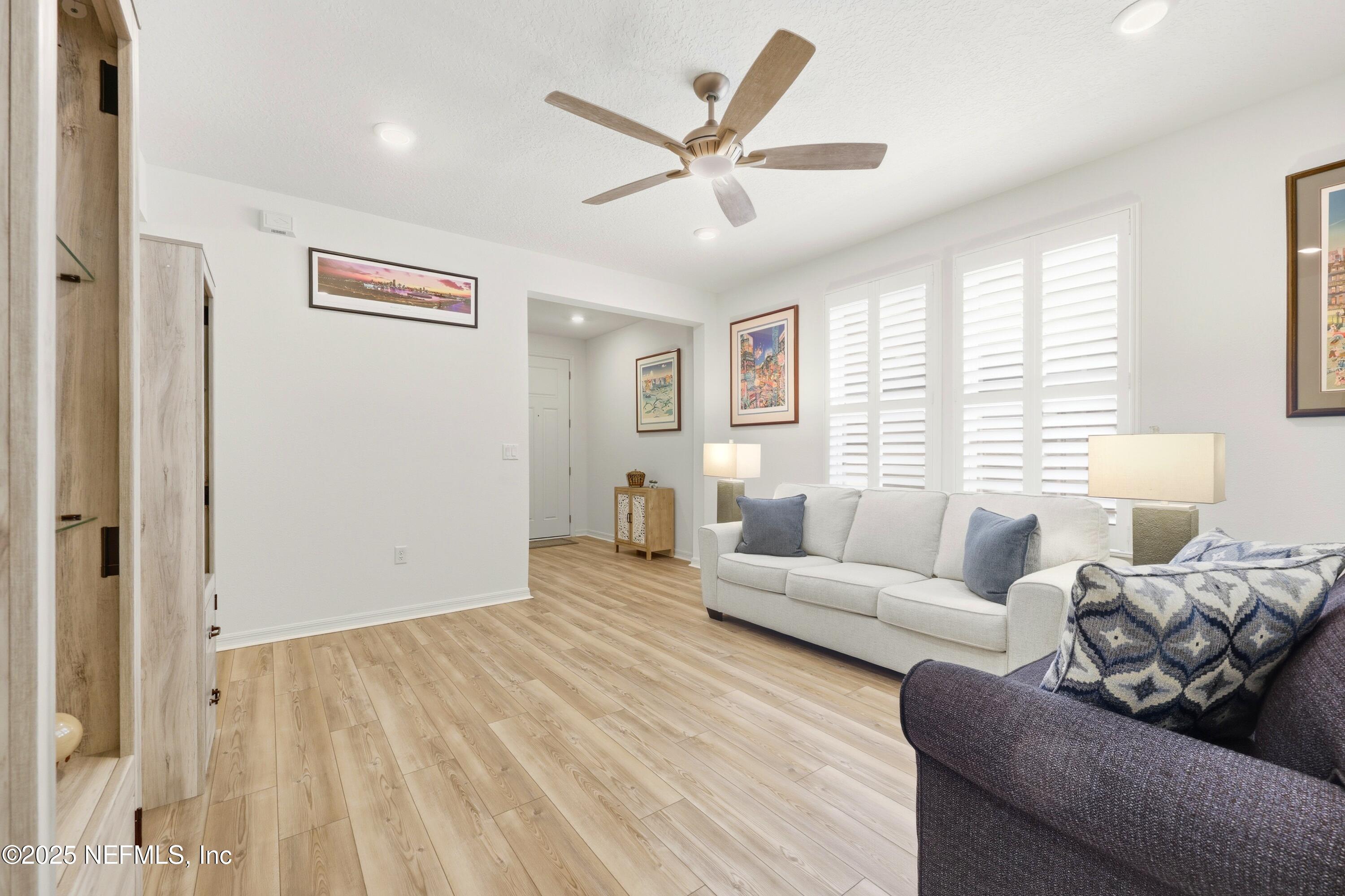 11139 CITY FRONT Drive