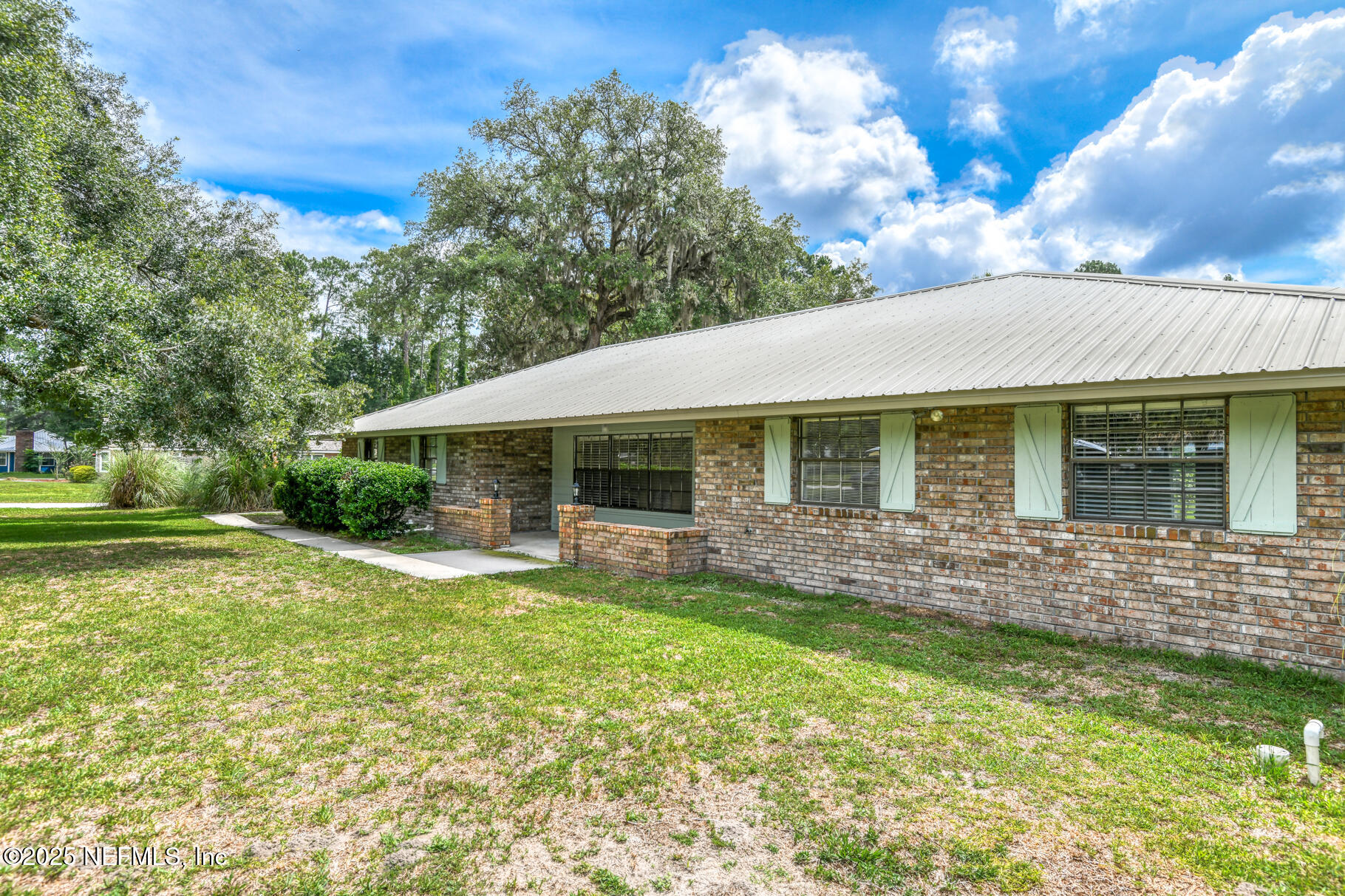 122 RAINTREE WOODS Trail