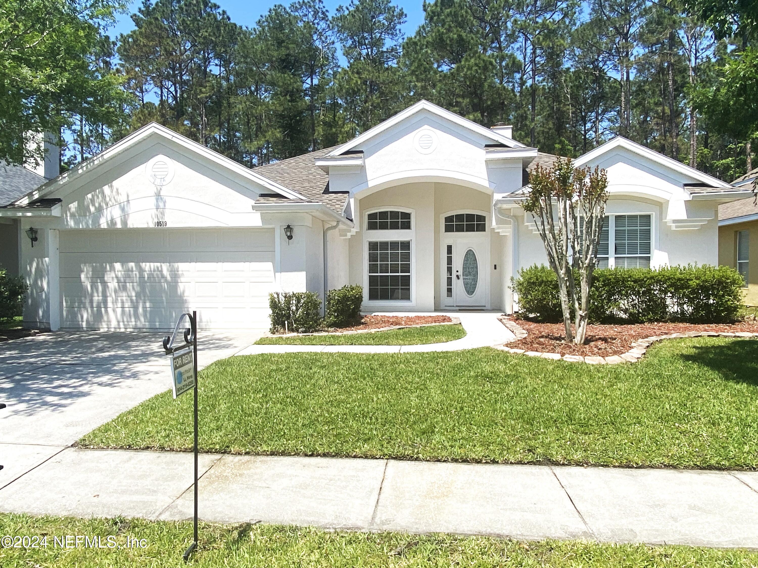 Jacksonville, FL home for sale located at 10519 Creston Glen Circle E, Jacksonville, FL 32256