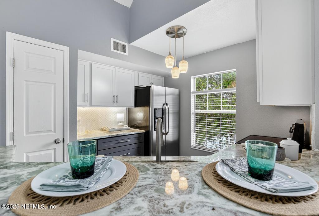 13700 RICHMOND PARK Drive N 207