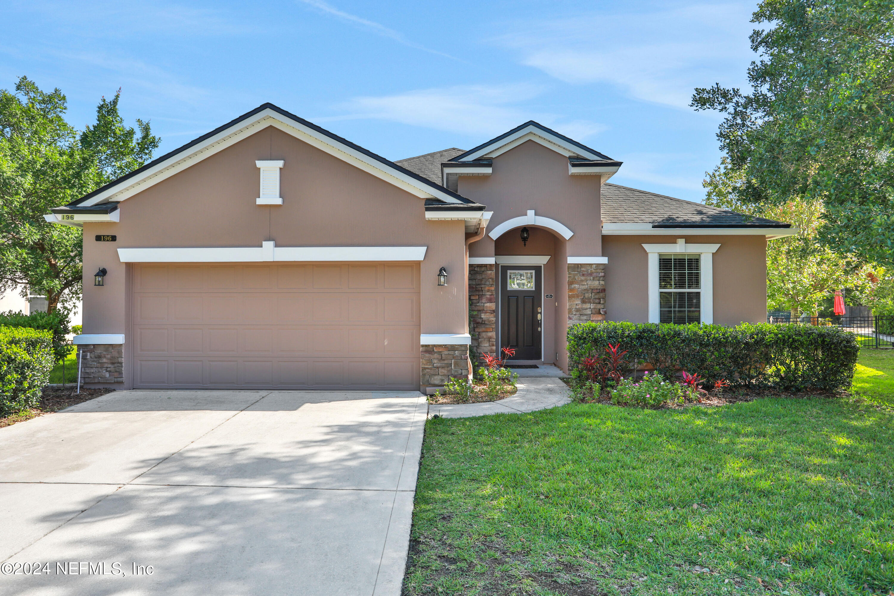 St Johns, FL home for sale located at 196 Woodfield Lane, St Johns, FL 32259