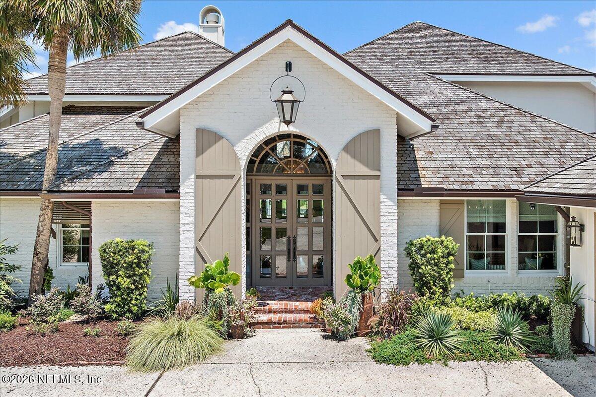 23 POINCIANA Way