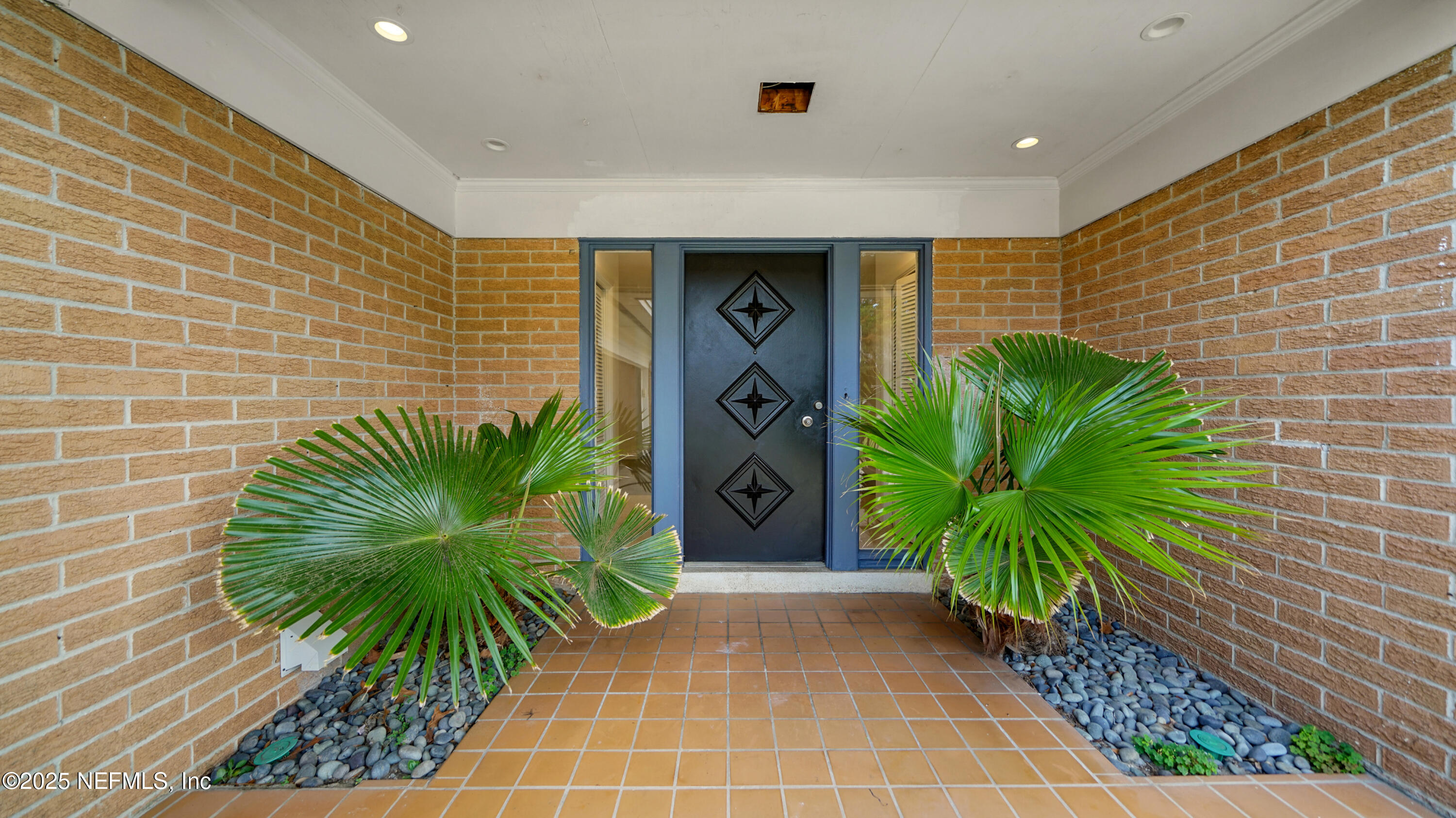 1352 SUNNYMEADE Drive
