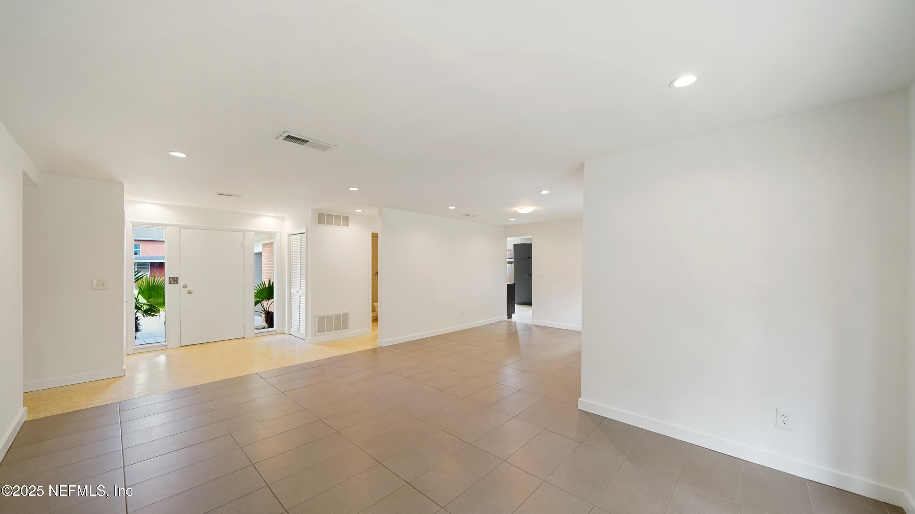 1352 SUNNYMEADE Drive