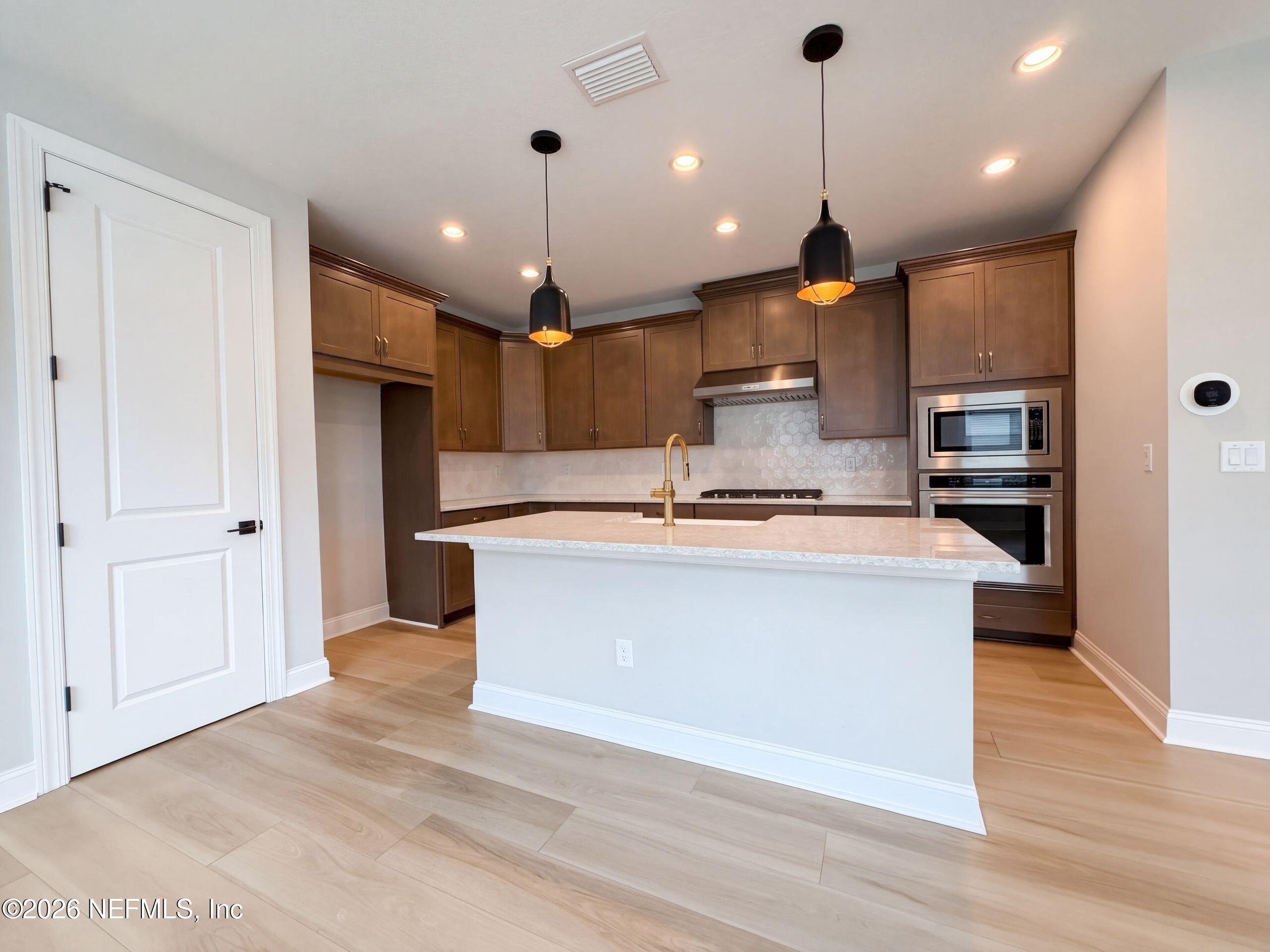 101 COOL SPRINGS Avenue