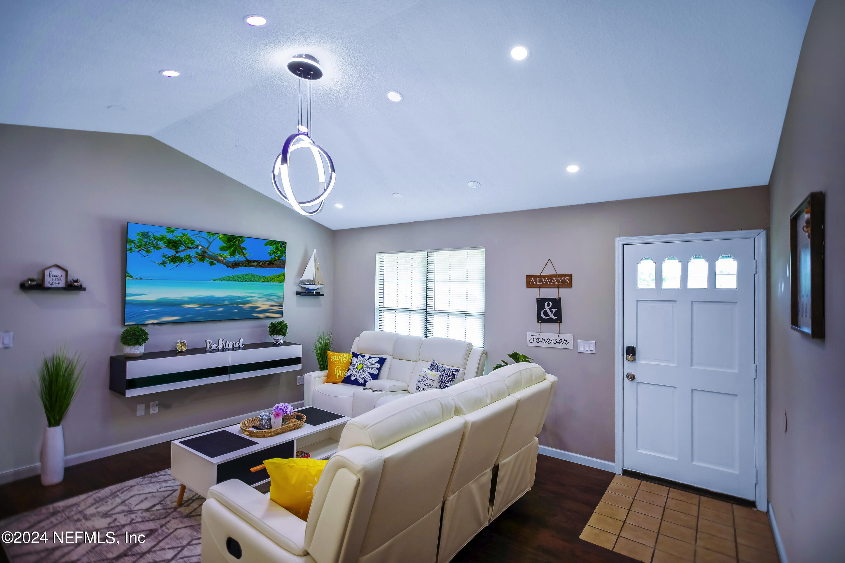 3255 MERGANZER Trail