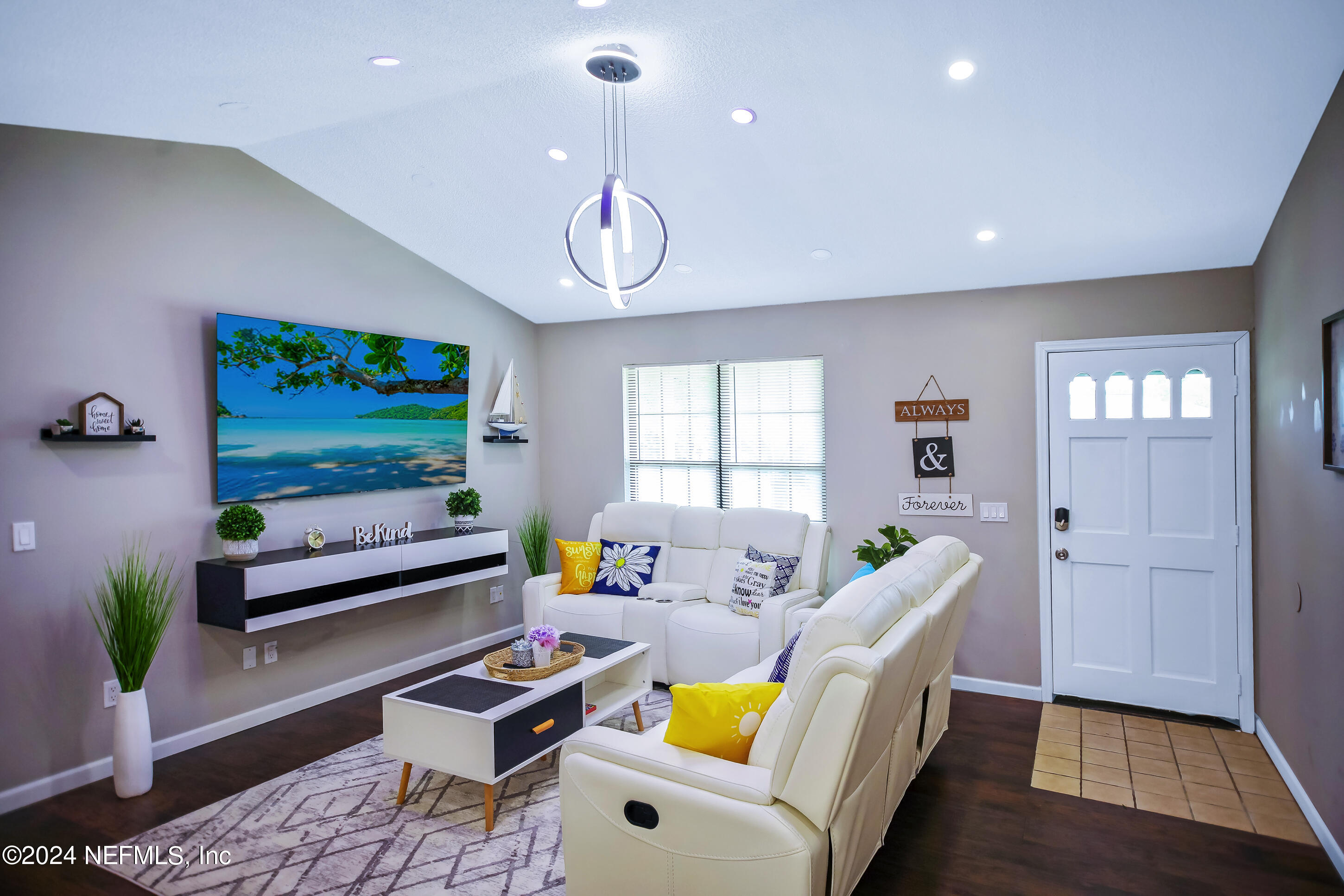 3255 MERGANZER Trail