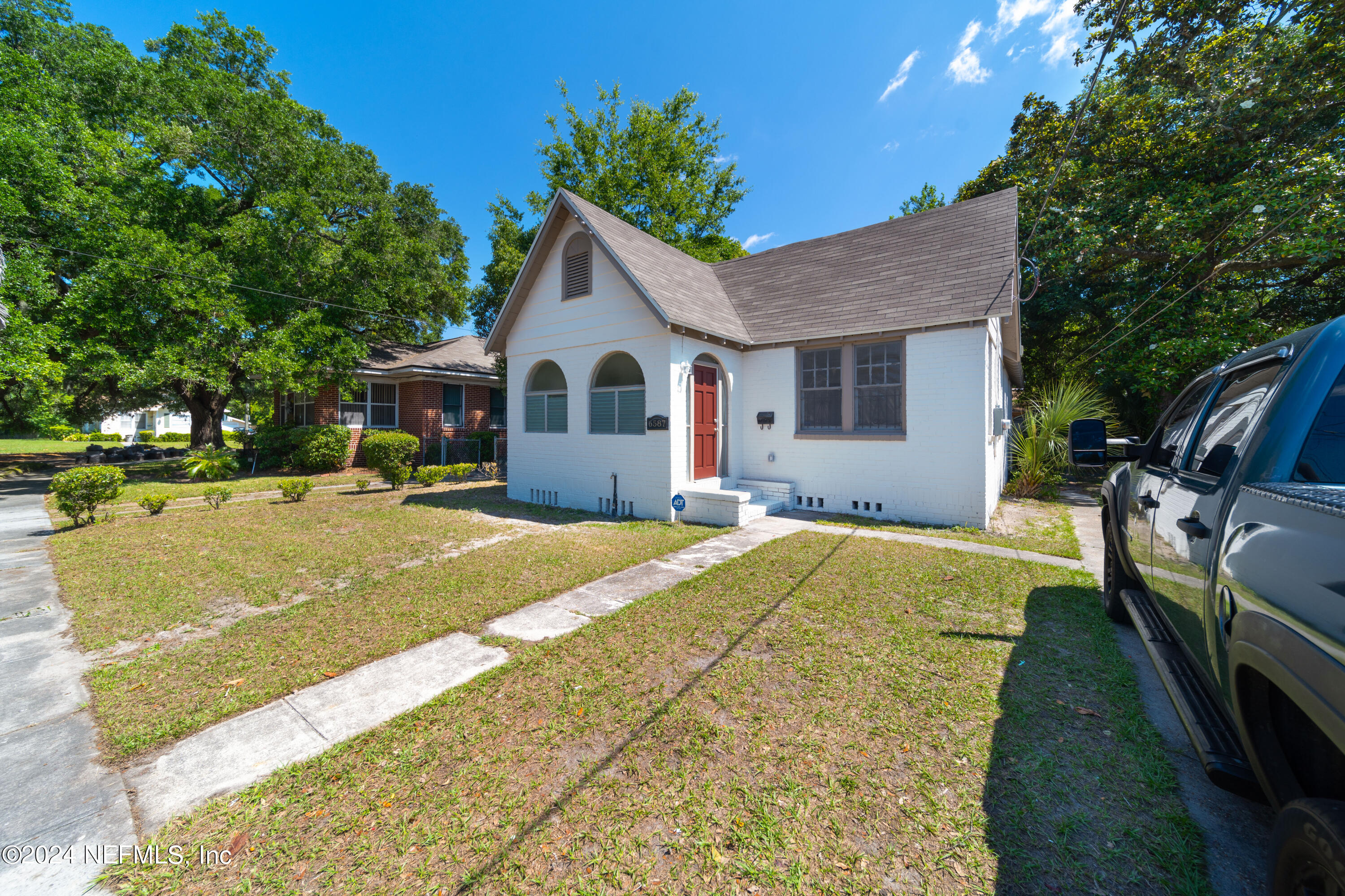 Jacksonville, FL home for sale located at 6587 Sapphire Drive, Jacksonville, FL 32208