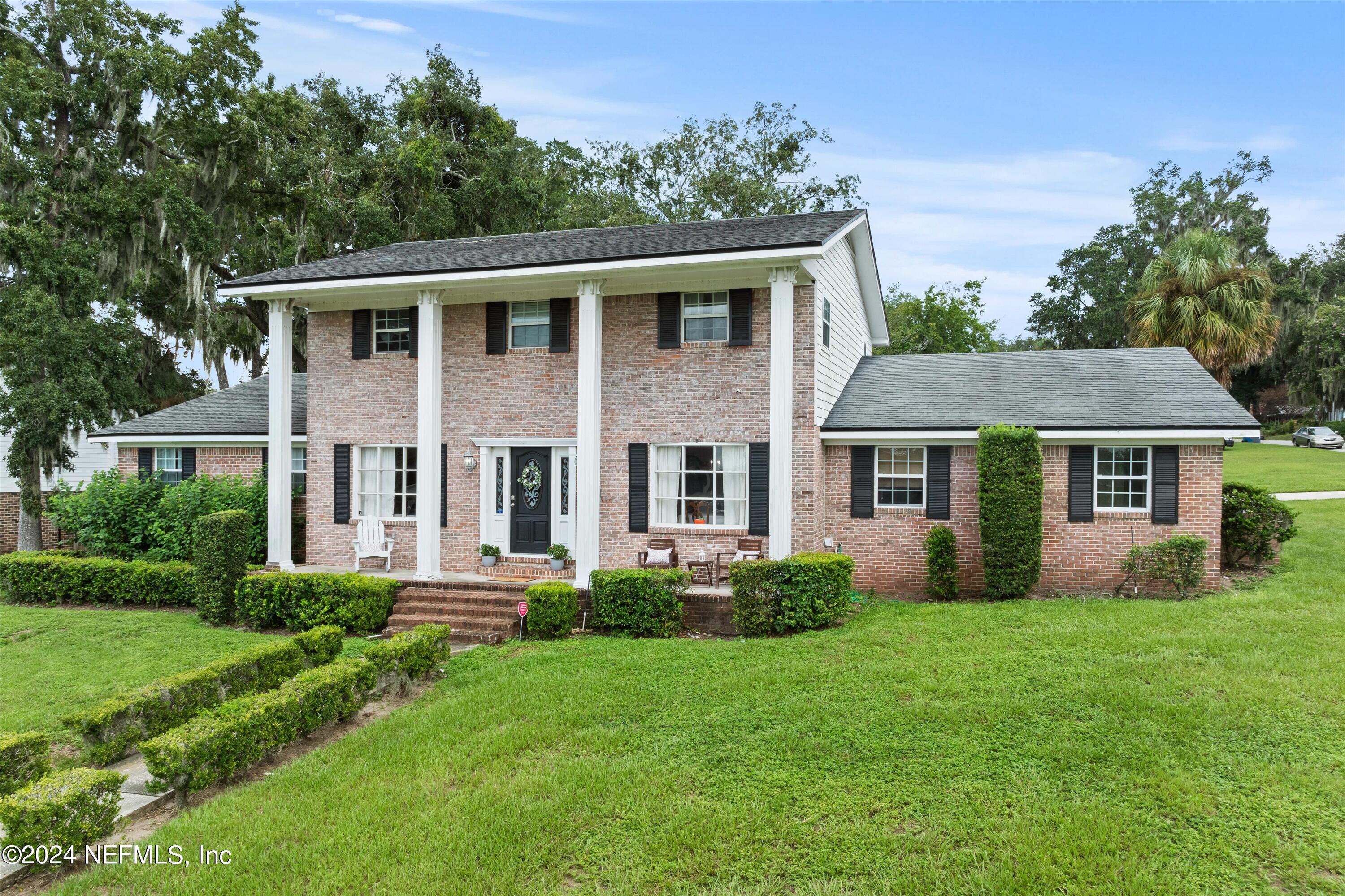4151 LEEWARD Point