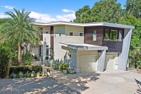 2446 SEMINOLE Road Atlantic Beach FL 32233