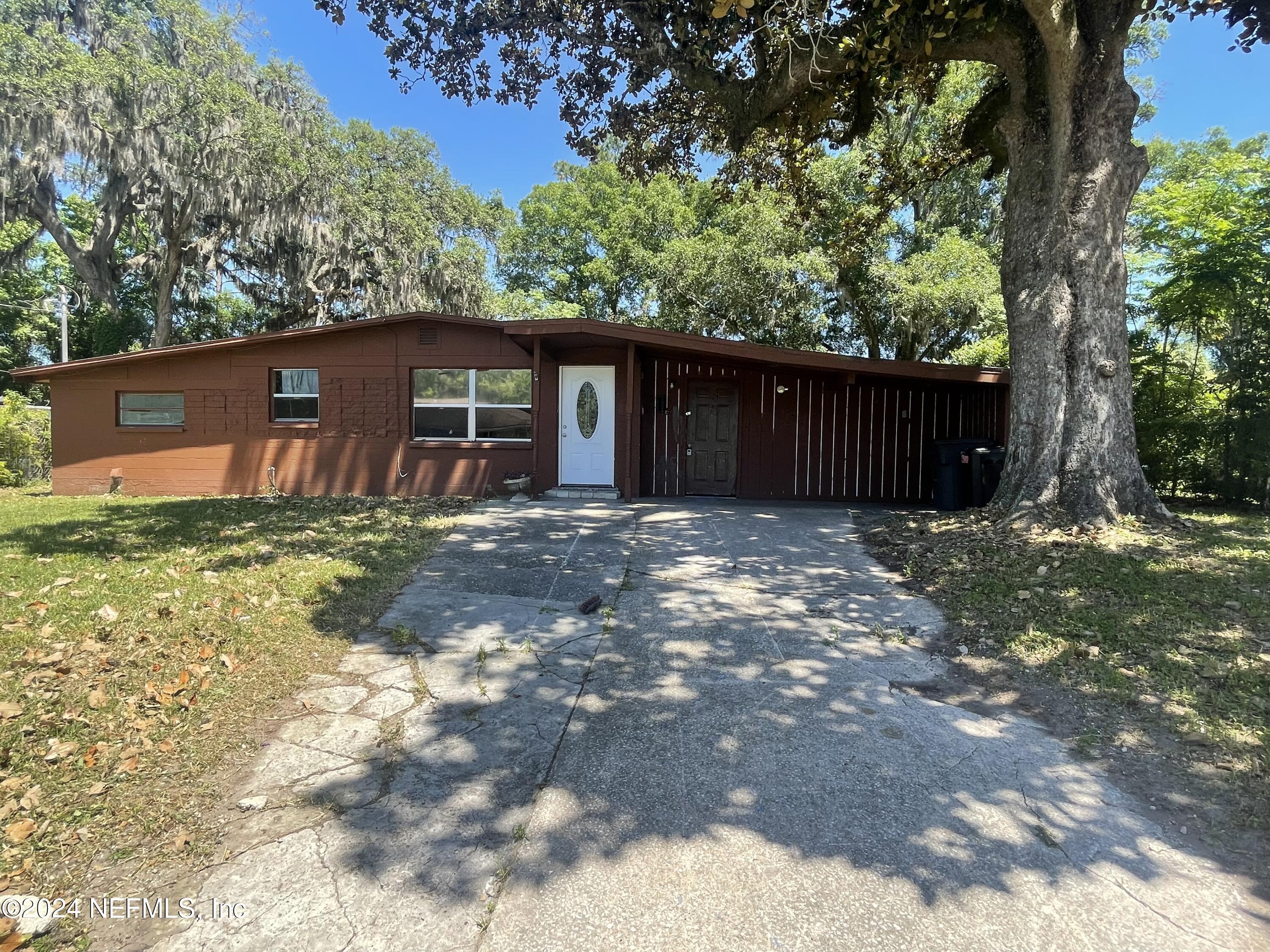 Orange Park, FL home for sale located at 290 Lee Drive, Orange Park, FL 32073