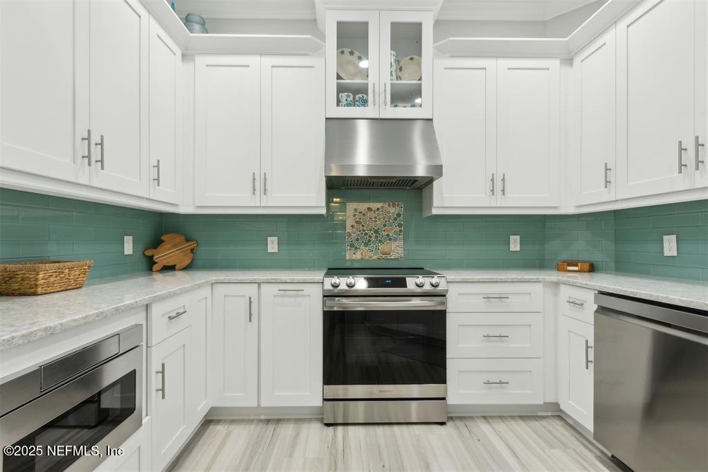 95024 BARCLAY Place 4A