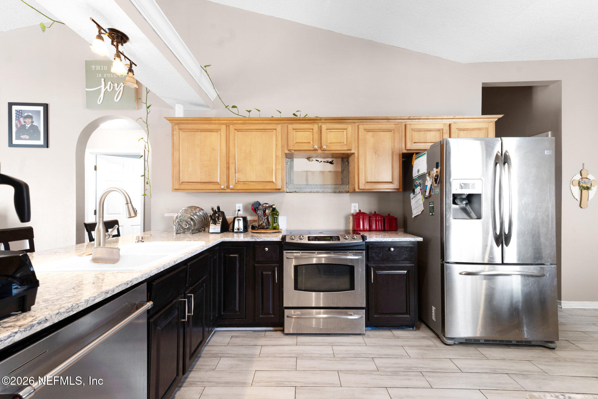 2875 MAJESTIC OAKS Lane