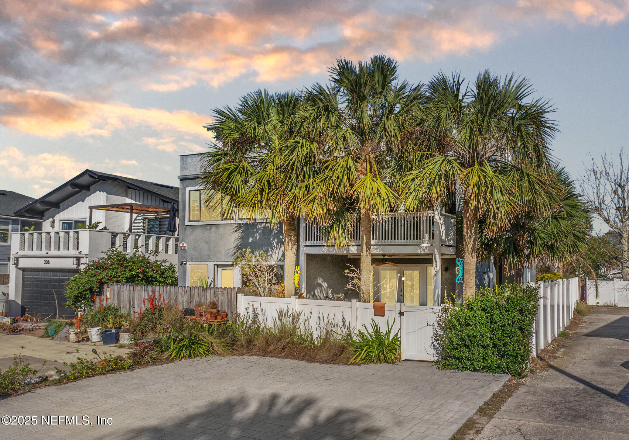 202 MARGARET Street
