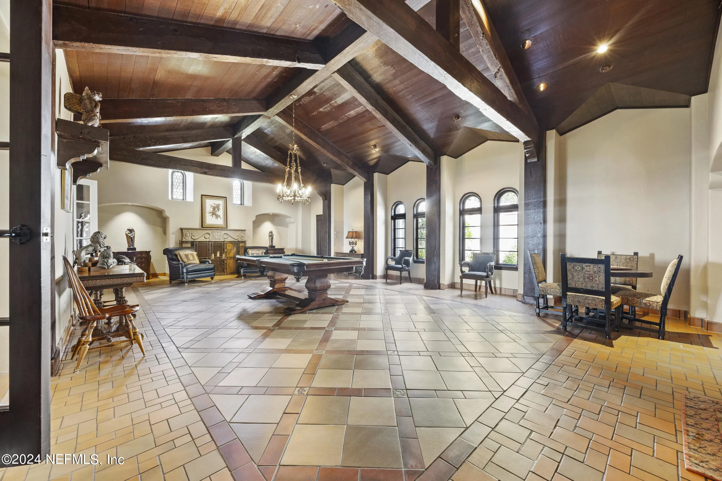 Jacksonville, Florida 32207, United States, 7 Bedrooms Bedrooms, ,6 BathroomsBathrooms,Residential,Pending,37715