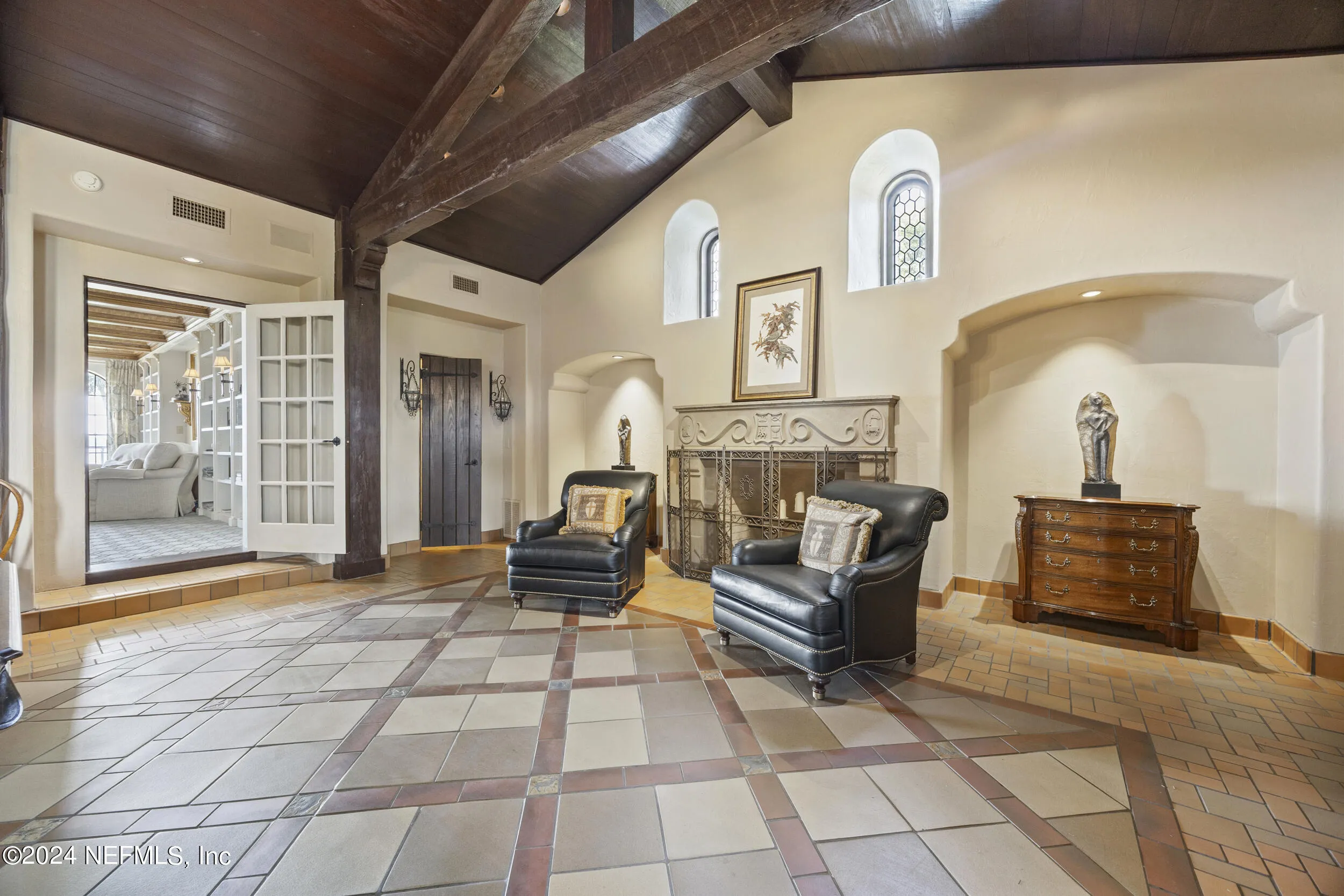 Jacksonville, Florida 32207, United States, 7 Bedrooms Bedrooms, ,6 BathroomsBathrooms,Residential,Pending,37715