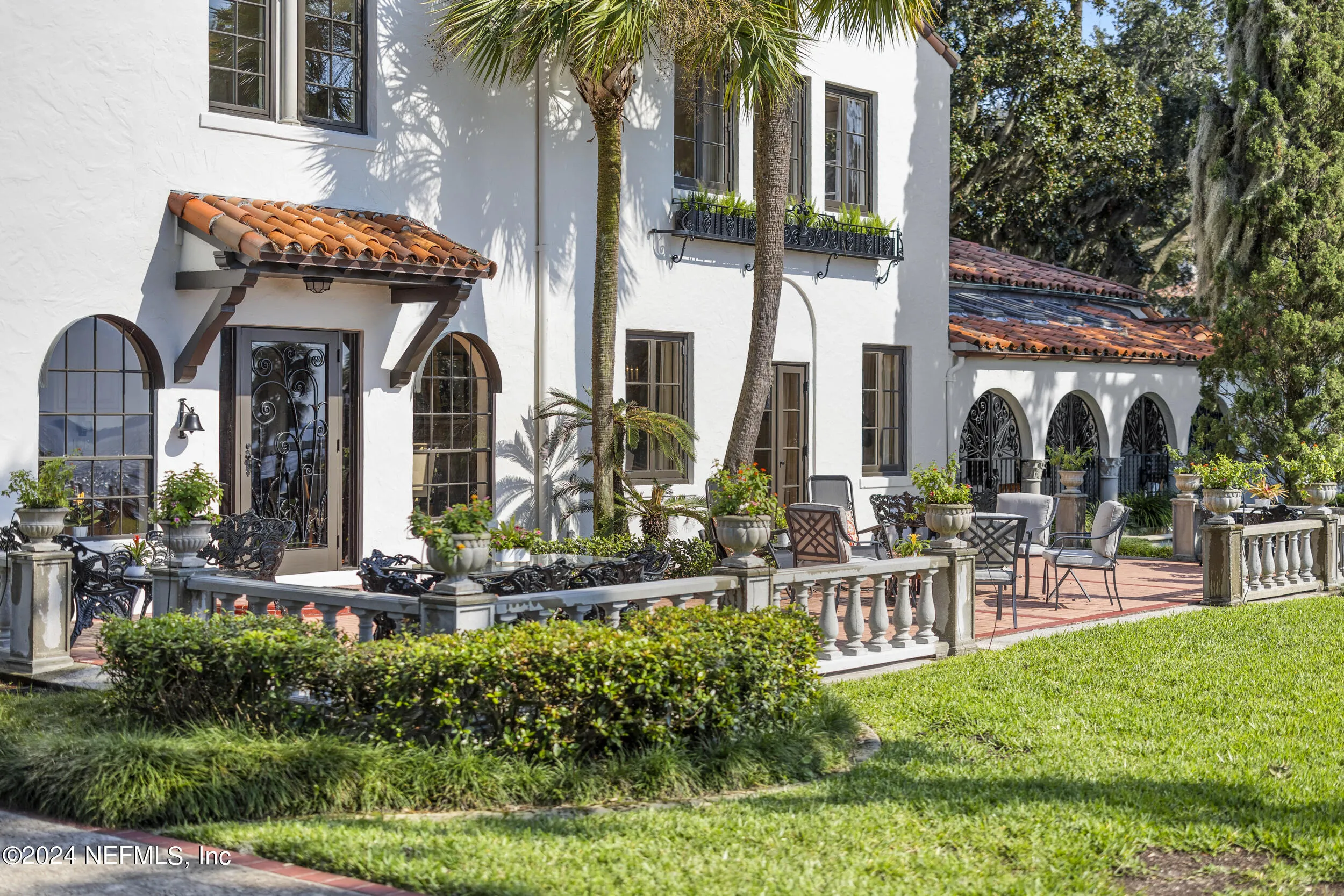 Jacksonville, Florida 32207, United States, 7 Bedrooms Bedrooms, ,6 BathroomsBathrooms,Residential,Pending,37715