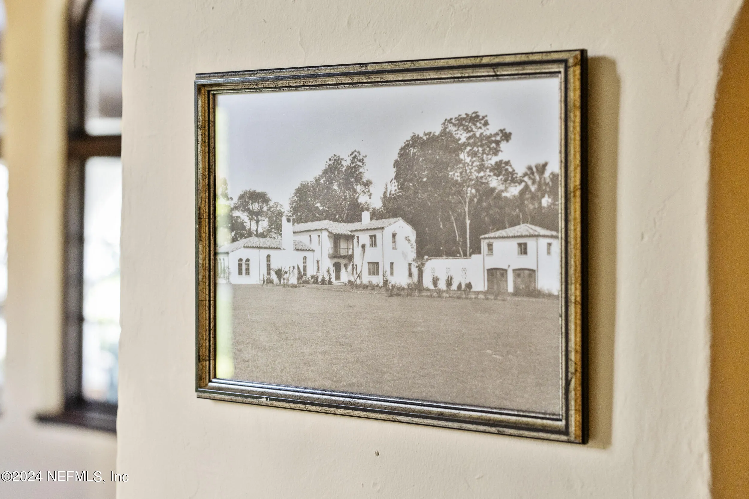 Jacksonville, Florida 32207, United States, 7 Bedrooms Bedrooms, ,6 BathroomsBathrooms,Residential,Pending,37715